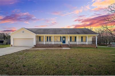 2258 Upper Lake Road, Thomasville, NC 27360 - Photo 1