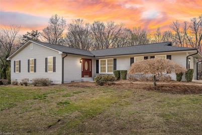 2216 W Lexington Avenue, High Point, NC 27262 - Photo 1