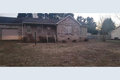 137 Ranch Drive, Reidsville, NC 27320 - Photo 1