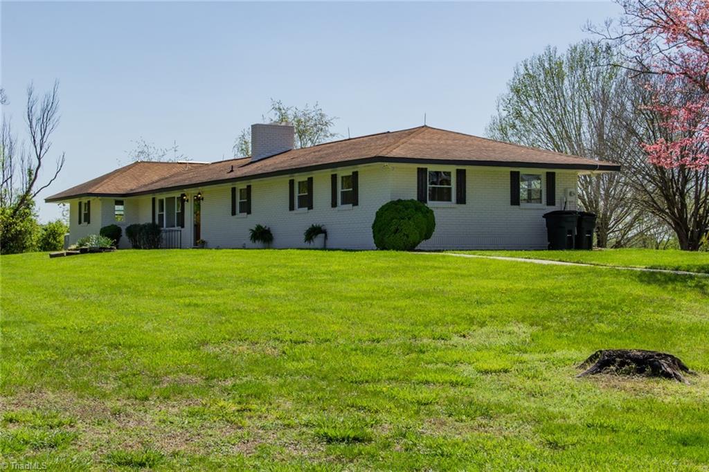 8256 Nautical Point Dr, Belews Creek, NC 27009 MLS 1101287 Coldwell