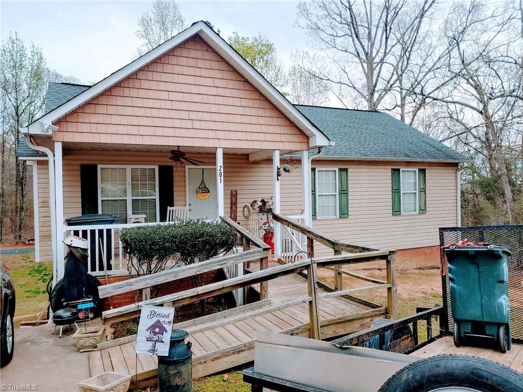 201 Alexandria Ln, Thomasville, NC 27360 MLS 1101382 Coldwell Banker