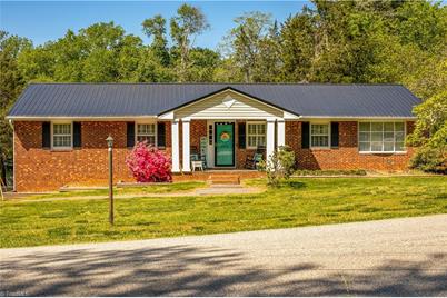 3920 Fieldview Court, Clemmons, NC 27012 - Photo 1