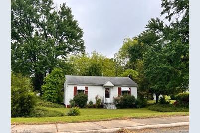 1712 Vance Street, Reidsville, NC 27320 - Photo 1