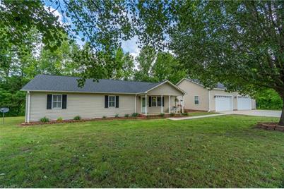 376 Lone Oak Drive, Lexington, NC 27295 - Photo 1