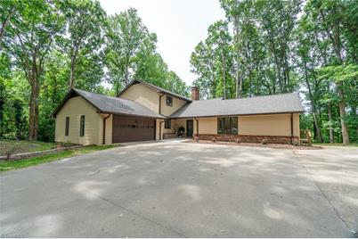 6718 Oak Knoll Court, Thomasville, NC 27360 - Photo 1