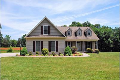 376 Mountainview Road, King, NC 27021 - Photo 1