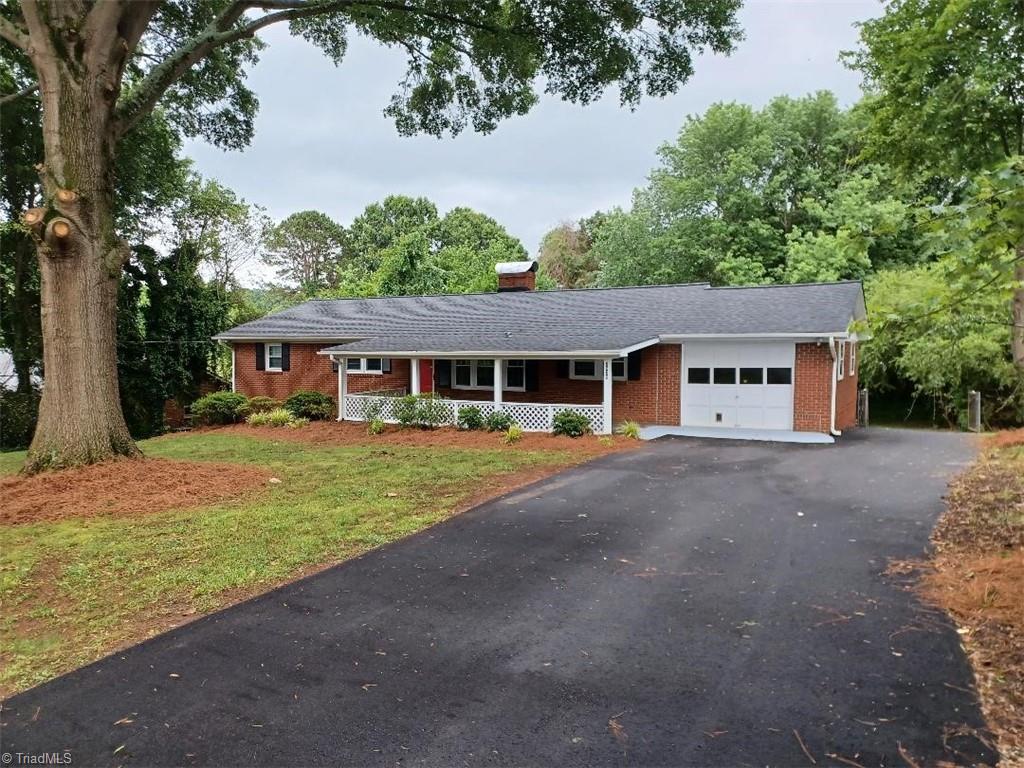 2620 Creekwood Dr, Winston Salem, NC 27103 MLS 1109635 Coldwell Banker