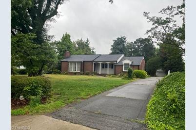 524 W Mountain Street, Kernersville, NC 27284 - Photo 1