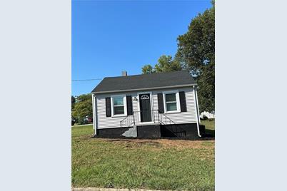 2401 Friends Avenue, High Point, NC 27260 - Photo 1