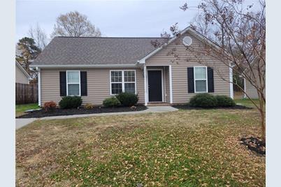 1570 Farningham Lane, Burlington, NC 27215 - Photo 1