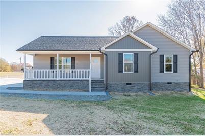 124 Farmingdale Court, Lexington, NC 27295 - Photo 1