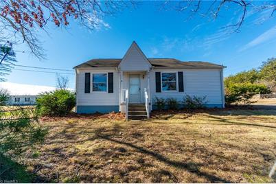 8016 S Nc Highway 66, Rural Hall, NC 27045 - Photo 1