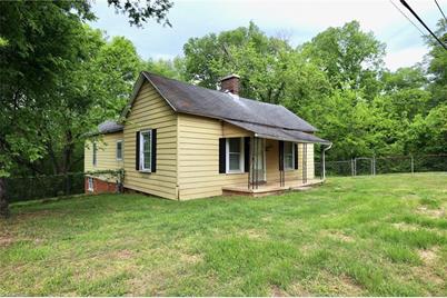 2543 Pinetop Avenue - Photo 1