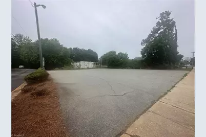 501 1/2 E Center Street, Lexington, NC 27292 - Photo 1