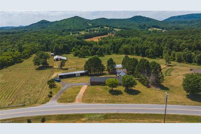 5373 Nc Highway 16, Taylorsville, NC 28681 - Photo 1