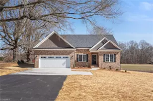 273 Lenalan Dr, Lexington, NC 27295 - Photo 1