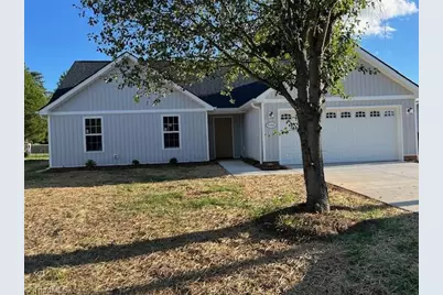 5006 Oak Garden Drive, Kernersville, NC 27284 - Photo 1