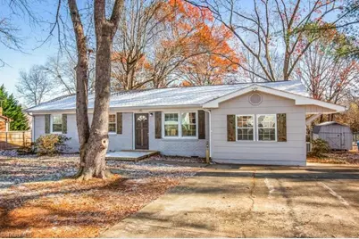 140 George Street, Yadkinville, NC 27055 - Photo 1