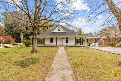 328 E Raleigh Avenue, Liberty, NC 27298 - Photo 1