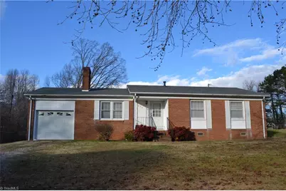 602 Nichols Street, Madison, NC 27025 - Photo 1