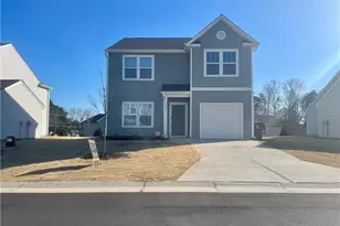 1818 Gatehouse Vw Dr, Winston-Salem, NC 27127 - Photo 1