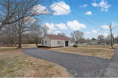 406 S Byrd Street, Eden, NC 27288 - Photo 1