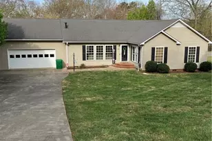 120 King Arthur Dr, King, NC 27021 - Photo 1