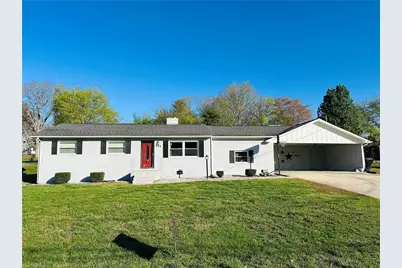 111 Vine Street, Mount Airy, NC 27030 - Photo 1