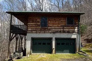 197 Mahogany Ct, Lansing, NC 28643 - Photo 1