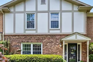 15 Fountain Manor Dr, Greensboro, NC 27405 - Photo 1