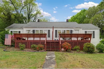 902 & 904 Magnolia Avenue, Reidsville, NC 27320 - Photo 1