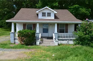 2706 W English Rd, High Point, NC 27262 - Photo 1