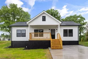 517 Kyle St, Mount Airy, NC 27030 - Photo 1