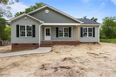 103 Stone Street, Thomasville, NC 27360 - Photo 1