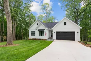 215 Crestwood Dr, Pilot Mountain, NC 27041 - Photo 1