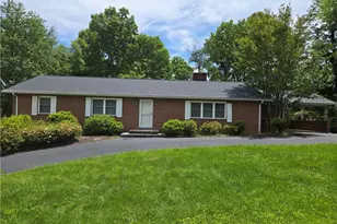 314 Hillcrest Dr, Elkin, NC 28621 - Photo 1