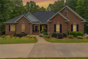 245 E Plantation Cir, Reidsville, NC 27320 - Photo 1