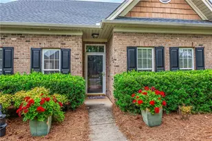 1627 Crestlawn Trail, Pfafftown, NC 27040 - Photo 1