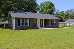 420 E Grandview Ave, Liberty, NC 27298 - Photo 1