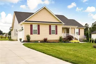 104 Brooke Ridge Dr, Thomasville, NC 27360 - Photo 1