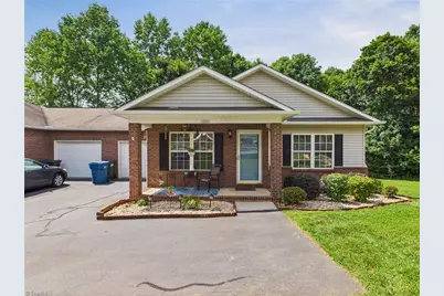 2541 26th Avenue, Hickory, NC 28601 - Photo 1