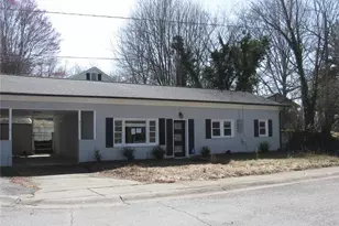 221 N St, North Wilkesboro, NC 28659 - Photo 1