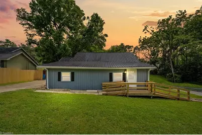 539 W Salisbury Street, Denton, NC 27239 - Photo 1