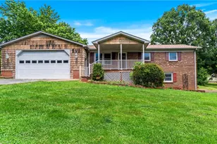 103 East St, Jonesville, NC 28642 - Photo 1