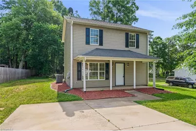 119 Pineywood Street, Thomasville, NC 27360 - Photo 1