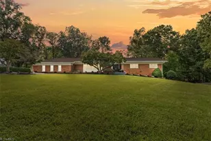 915 Croyden St, High Point, NC 27262 - Photo 1