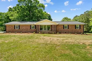 2517 Hopewell Friends Rd, Asheboro, NC 27205 - Photo 1