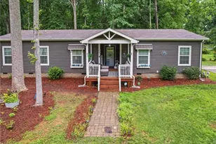 142 Hickory Rd, Lexington, NC 27292 - Photo 1