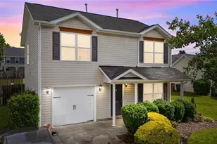 2805 Quail Oaks Dr, Greensboro, NC 27405 - Photo 1