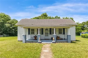 1137 W Fieldcrest Rd, Eden, NC 27288 - Photo 1